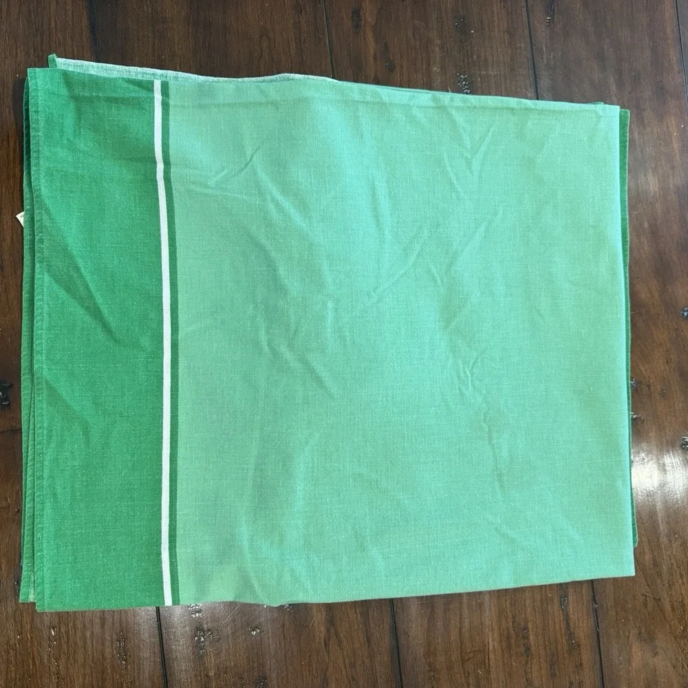 Vintage Anne Klein‎ Green Tablecloth 67x91 Cotton Lion Logo Robinson Golluber